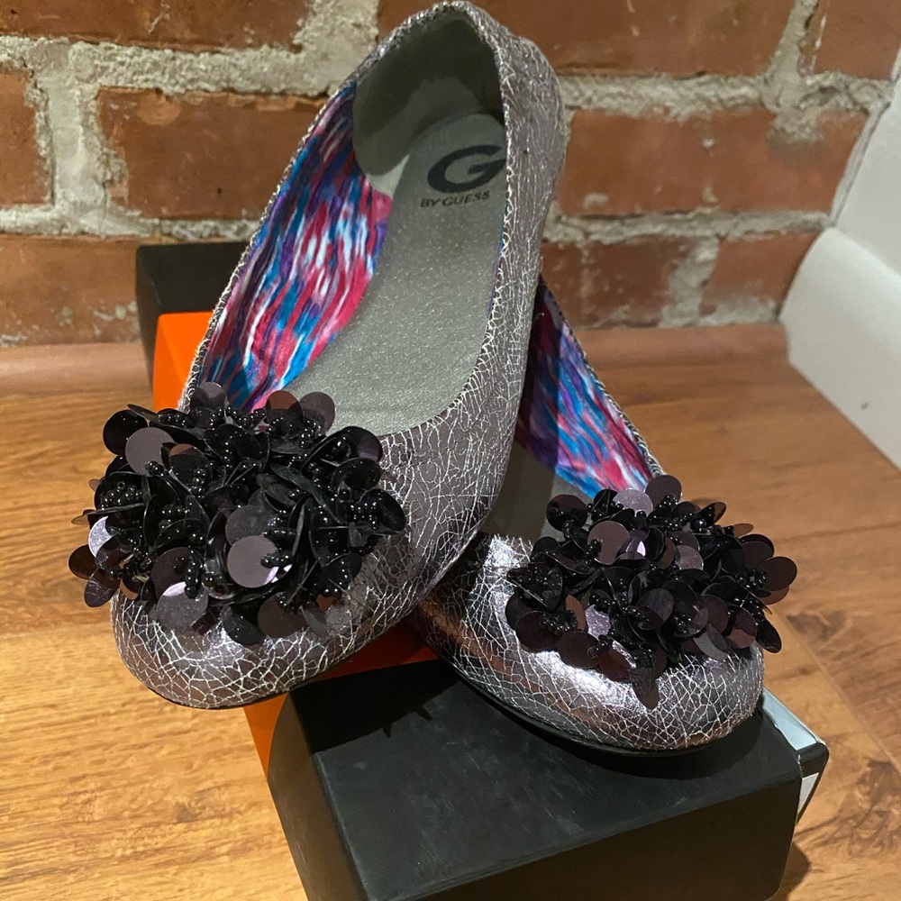 Guess Pewter Flats